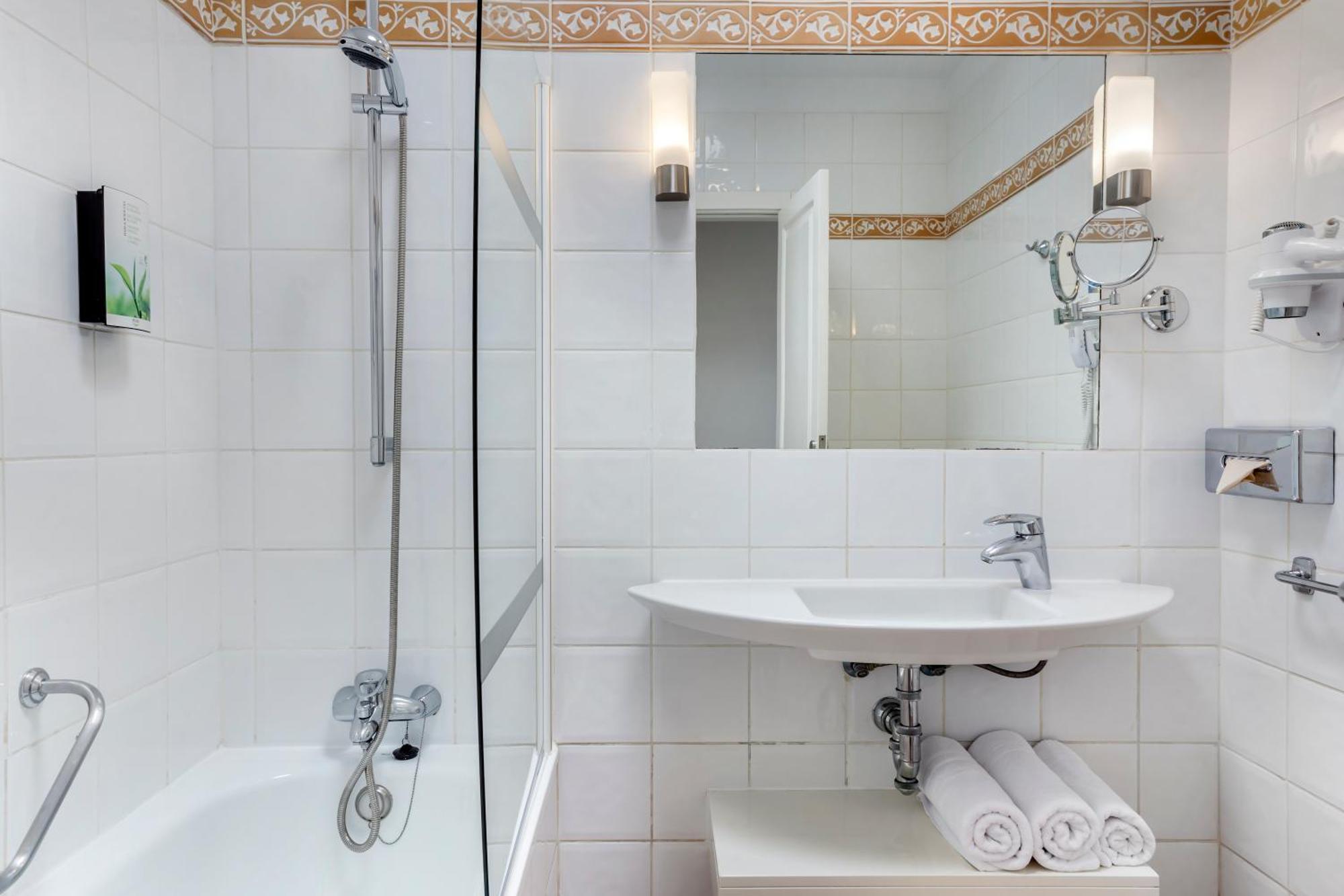 Two-Bedroom Apartment,1588069008:JPEG